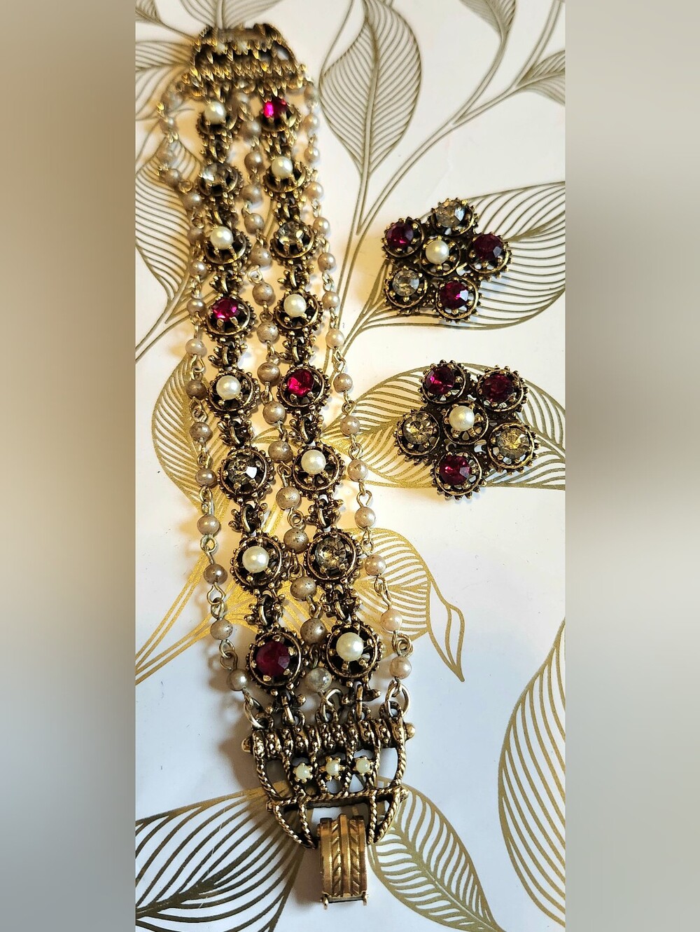 Vintage 1950s Rhinestone & Faux Pearl Cluster Earrings & Bracelet - Picture 3 of 10
